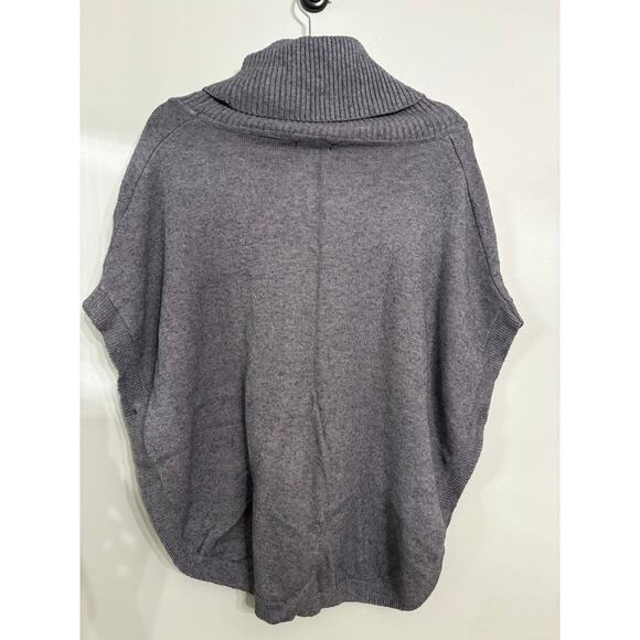 Sisters Gray Ribbed Turtleneck Poncho Sweater with Button Sides – Size XL - Picture 2 of 3
